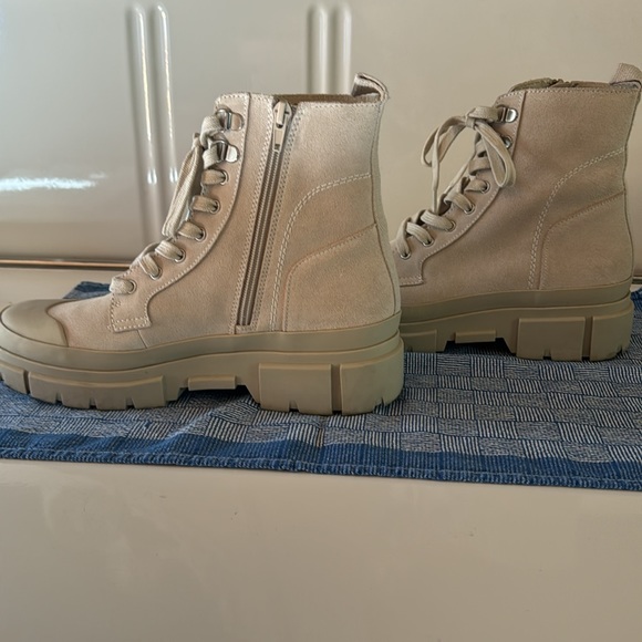 Ankle boot - Picture 3 of 8